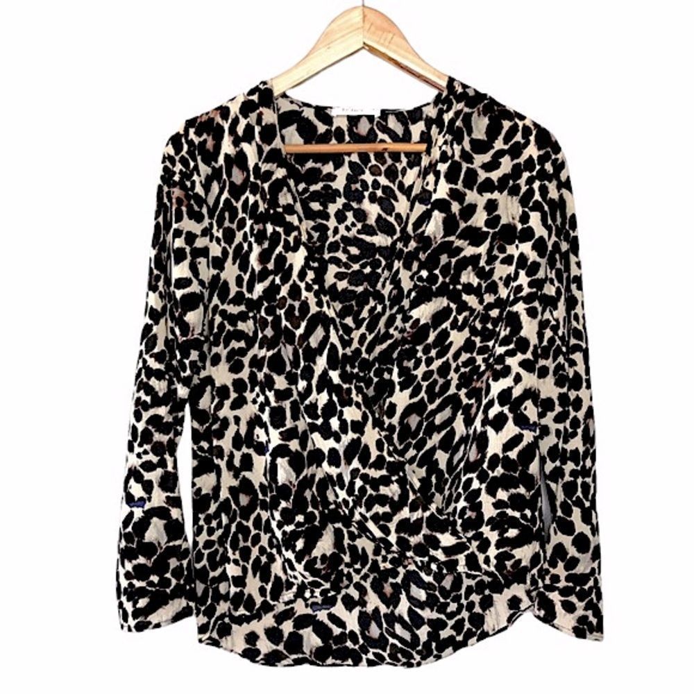 Renee C. Long Sleeve Leopard Print Surplice Top sz S